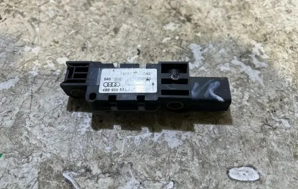 Audi A6 S6 C6 4F Airbag deployment crash/impact sensor 4B0959643E 250903 0232H0393QN2