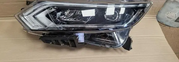 Nissan Qashqai Headlight/headlamp