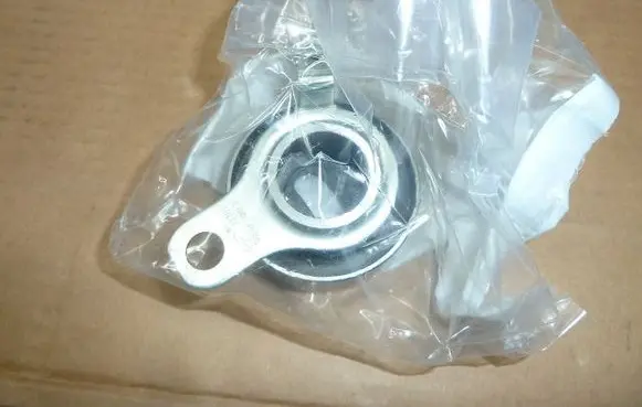 Skoda Fabia Mk1 (6Y) Timing belt/chain tensioner J1142000