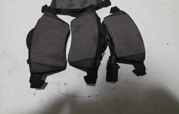 Volkswagen Transporter - Caravelle T4 Brake pads (front) 7D0698151E