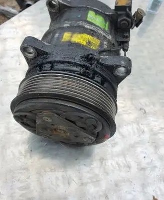 Volvo 850 Air conditioning (A/C) compressor (pump) 9171437
