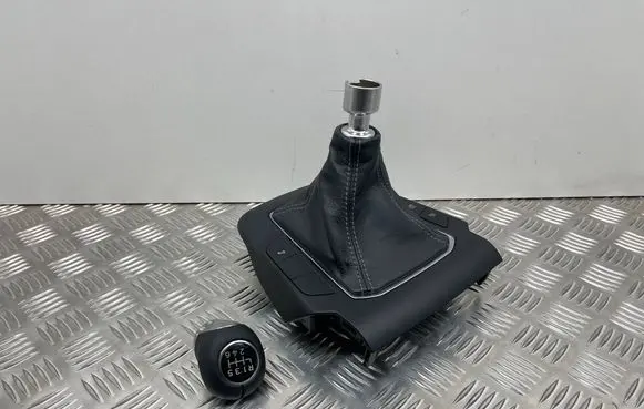 Ford Focus Gear lever shifter trim leather/knob JX7BA045A66A JX7BA045A66