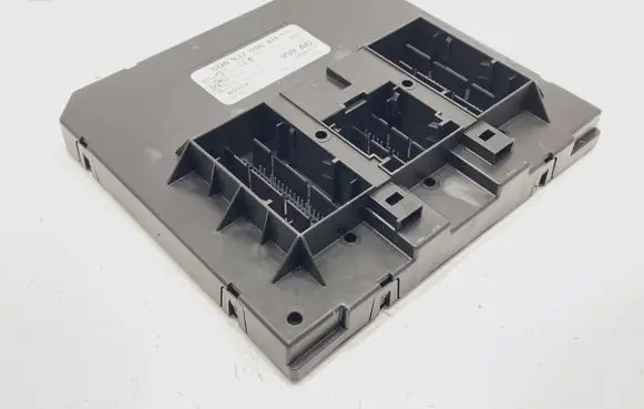 Skoda Octavia Mk3 (5E) Central body control module 5Q0937086AH