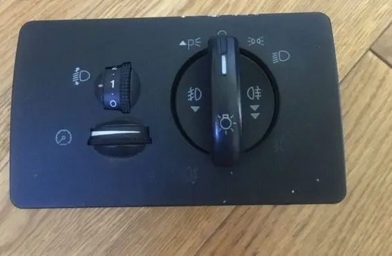 Ford Mondeo Mk III Light switch 1S7T13A024FB 04052751 010319B