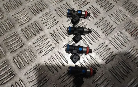 Dodge Challenger Fuel injector 05281900AA