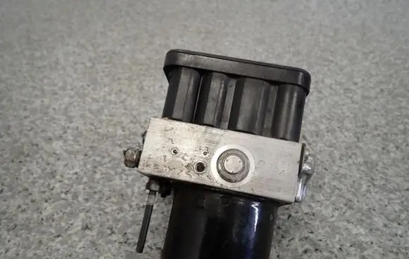 Mitsubishi Grandis ABS Pump