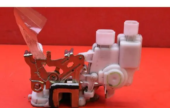 Honda Accord Front door lock