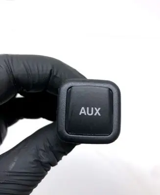 Audi Q5 SQ5 AUX in-socket connector 8J0035475