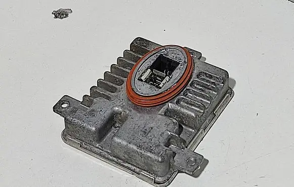 Headlight ballast module Xenon