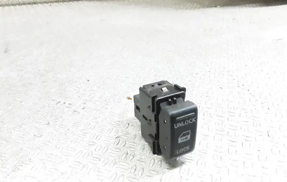 Nissan Pathfinder R51 Central locking switch button 
