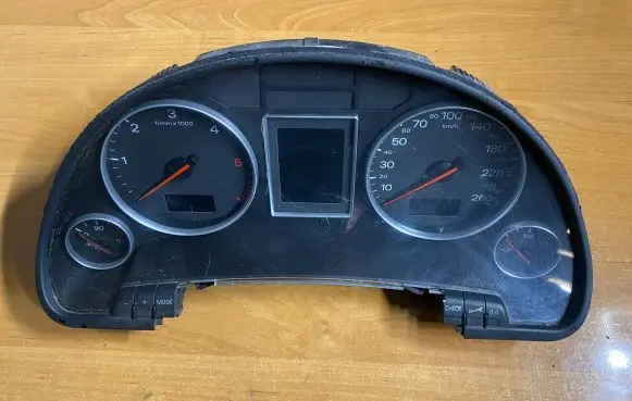 Audi A4 S4 B6 8E 8H Speedometer (instrument cluster) 8E0920900G 5133150548 0263626020