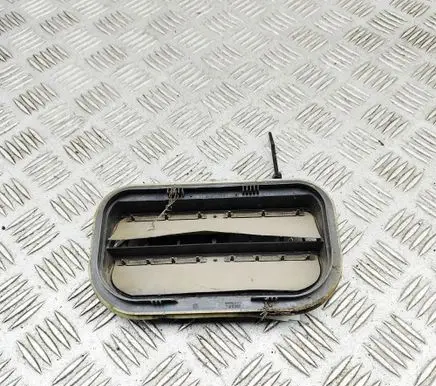 Volkswagen Caddy Quarter panel pressure vent 7L0819181