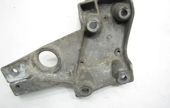 Audi A4 S4 B5 8D Gearbox mounting bracket 8D0399108E