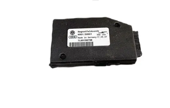 Volkswagen Touran I Other control units/modules 7L6919879B