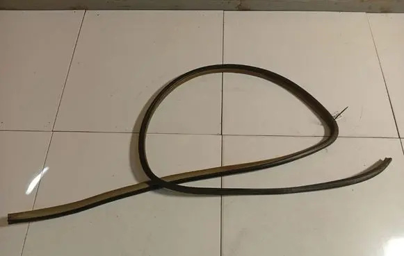 Toyota Yaris Rubber seal front coupe door