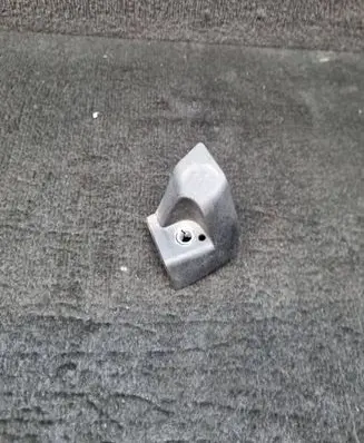 Audi A4 S4 B9 Fender mounting bracket 8W0821282A