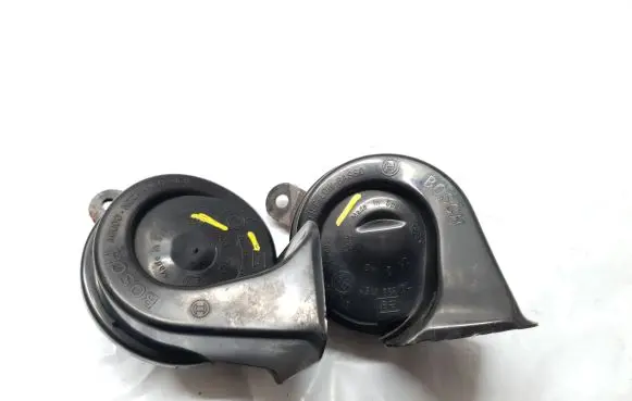 Mercedes-Benz A W169 Horn signal 011157