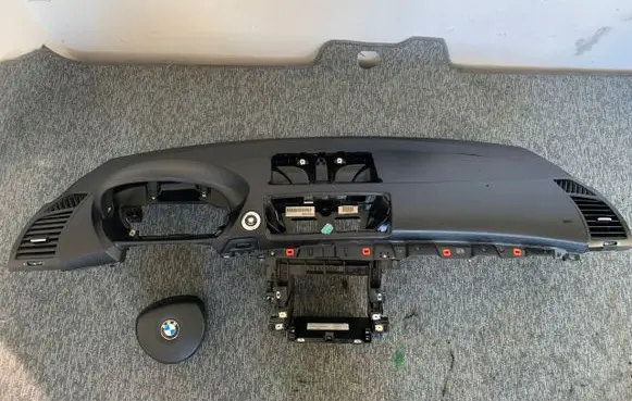 BMW 1 E81 E87 Dashboard 2006R