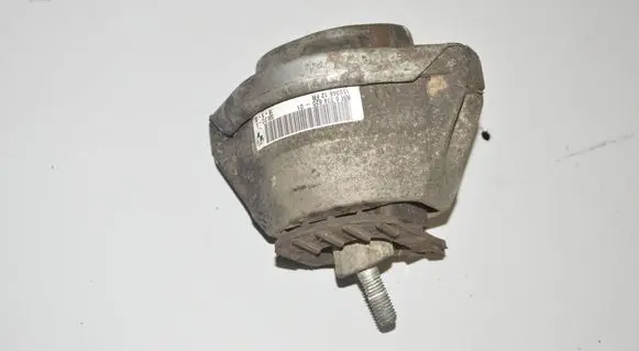 BMW 5 E60 E61 Engine mount bracket 6774620