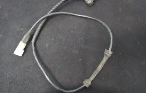 Ford Mondeo MK II ABS brake wheel speed sensor 97BG2B372AA 97BG-2B372-AA