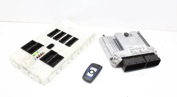 BMW 1 F20 F21 Engine ECU kit and lock set 8582280 0281031298