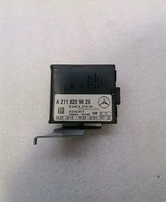 Mercedes-Benz CLS C219 Air suspension control unit module (rear) A2118209626
