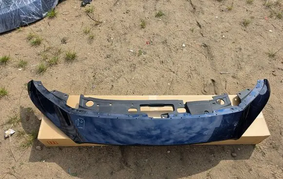 Mazda 3 Front bumper upper radiator grill BCKA50722