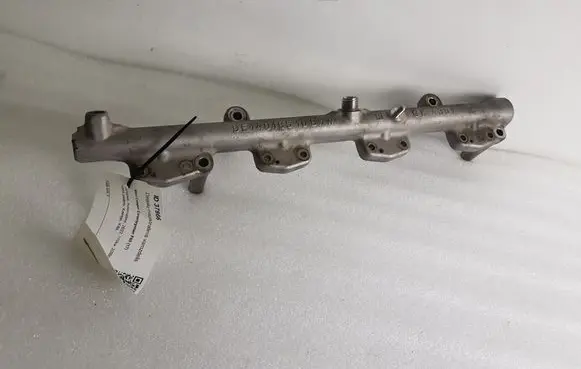 Mini Cooper Countryman F60 Fuel main line pipe 8665633 DE140185
