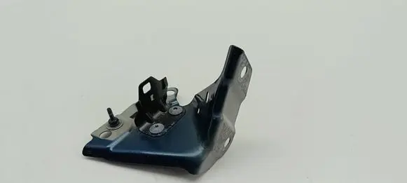 Volkswagen Tiguan Fender mounting bracket 5NA821142B A1062201S