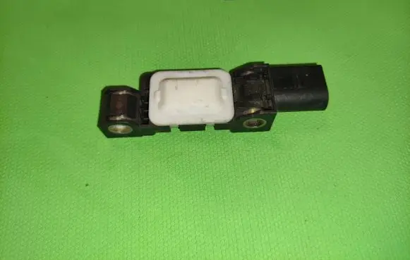 Audi A6 S6 C5 4B Airbag deployment crash/impact sensor 4B0959643E 0232H08H200D 130903
