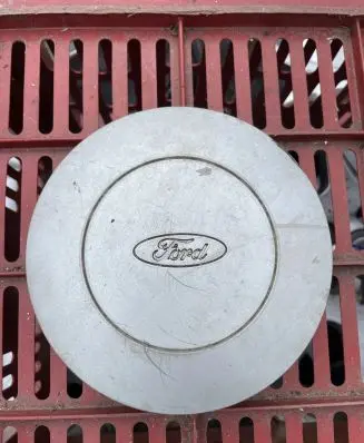 Ford Escort Original wheel cap 91AB1130AB C8C9A