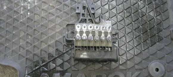 Volkswagen Amarok Fuse module 1989656