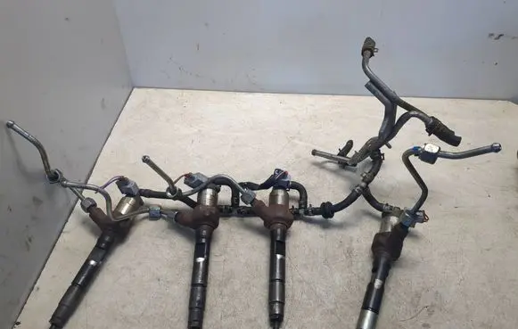 Mazda 6 Fuel injectors set R2aa13h50 001011L057