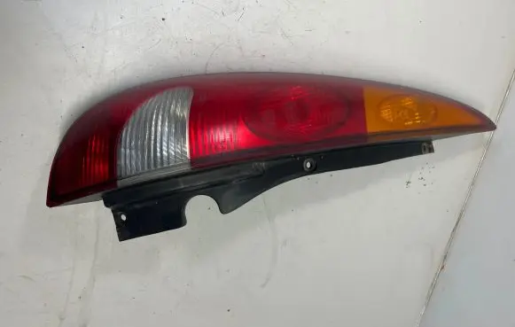 Nissan Almera Tino Rear/tail lights