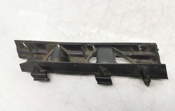 Volkswagen PASSAT B6 Front bumper mounting bracket 3C0807184