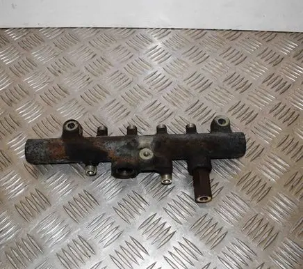Toyota Previa (XR30, XR40) II Fuel main line pipe