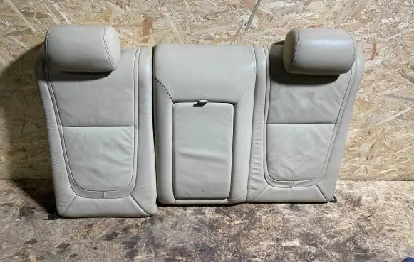 Jaguar XF Rear seat 