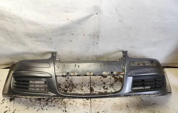 Volkswagen Jetta V Front bumper