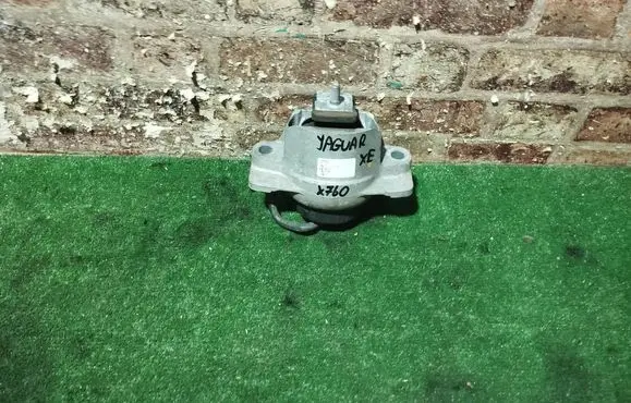 Jaguar XE Engine mount vacuum valve 