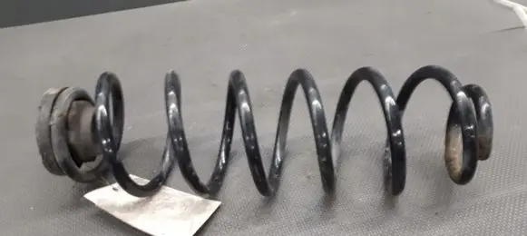 Volkswagen Golf IV Rear coil spring 996514
