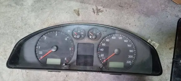 Volkswagen Transporter - Caravelle T5 Speedometer (instrument cluster) 7H0920861B VWZ7Z0F4005794