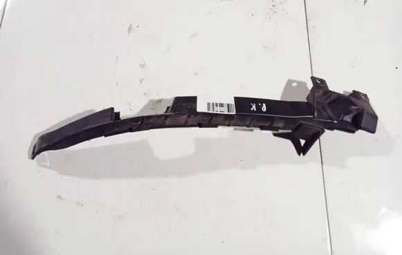 Opel Insignia A Front bumper mounting bracket 13250570