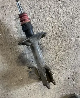 Nissan Almera N16 Front shock absorber/damper