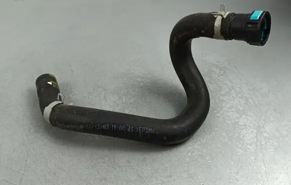 Coolant pipe/hose