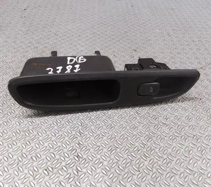 Volvo V70 Electric window control switch 9472275