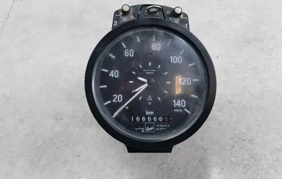 Mercedes-Benz 100 W631 Speedometer (instrument cluster) 0115420010