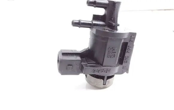Volkswagen PASSAT B5 Brake central valve 1J0906283A