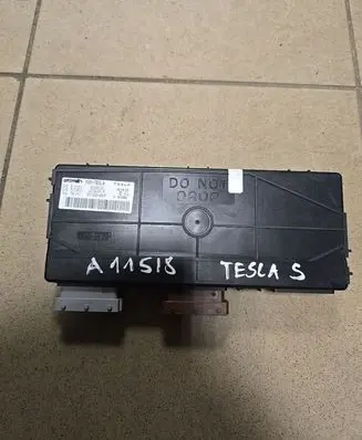 Tesla Model S Other control units/modules 30100334
