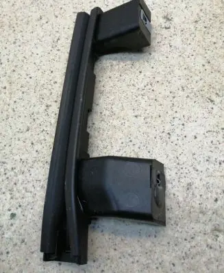 Citroen C3 Aircross Front door windshield rail 13467526