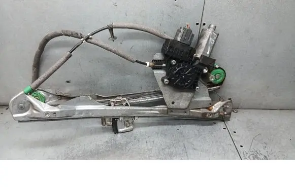 Ford Focus Front door window regulator with motor 